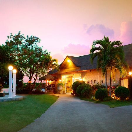 Alfheim Resort Lapu-Lapu City Exterior photo