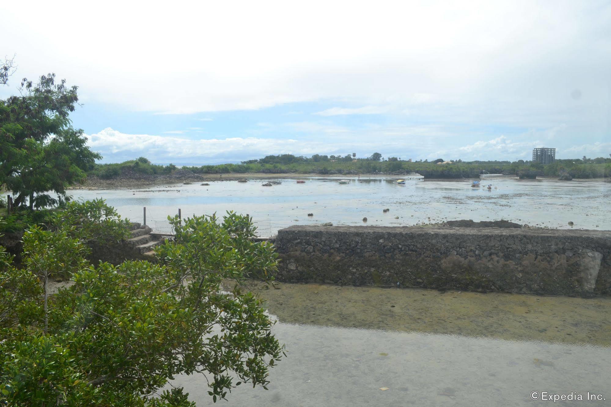 Alfheim Resort Lapu-Lapu City Exterior photo